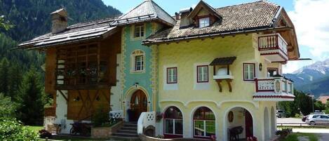 Fachada del alojamiento