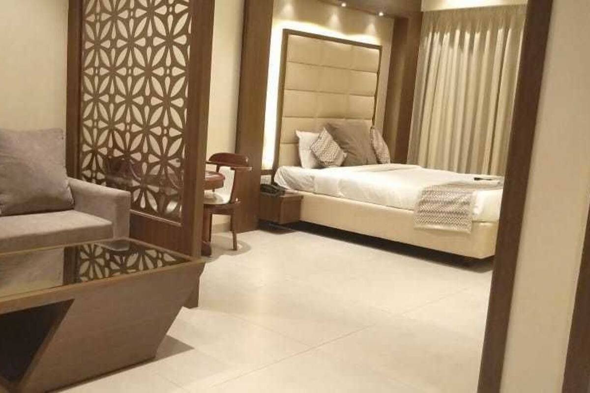 Deluxe Studio Suite | Free WiFi