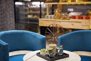 Lounge - Regenta Central Noida (Noida)