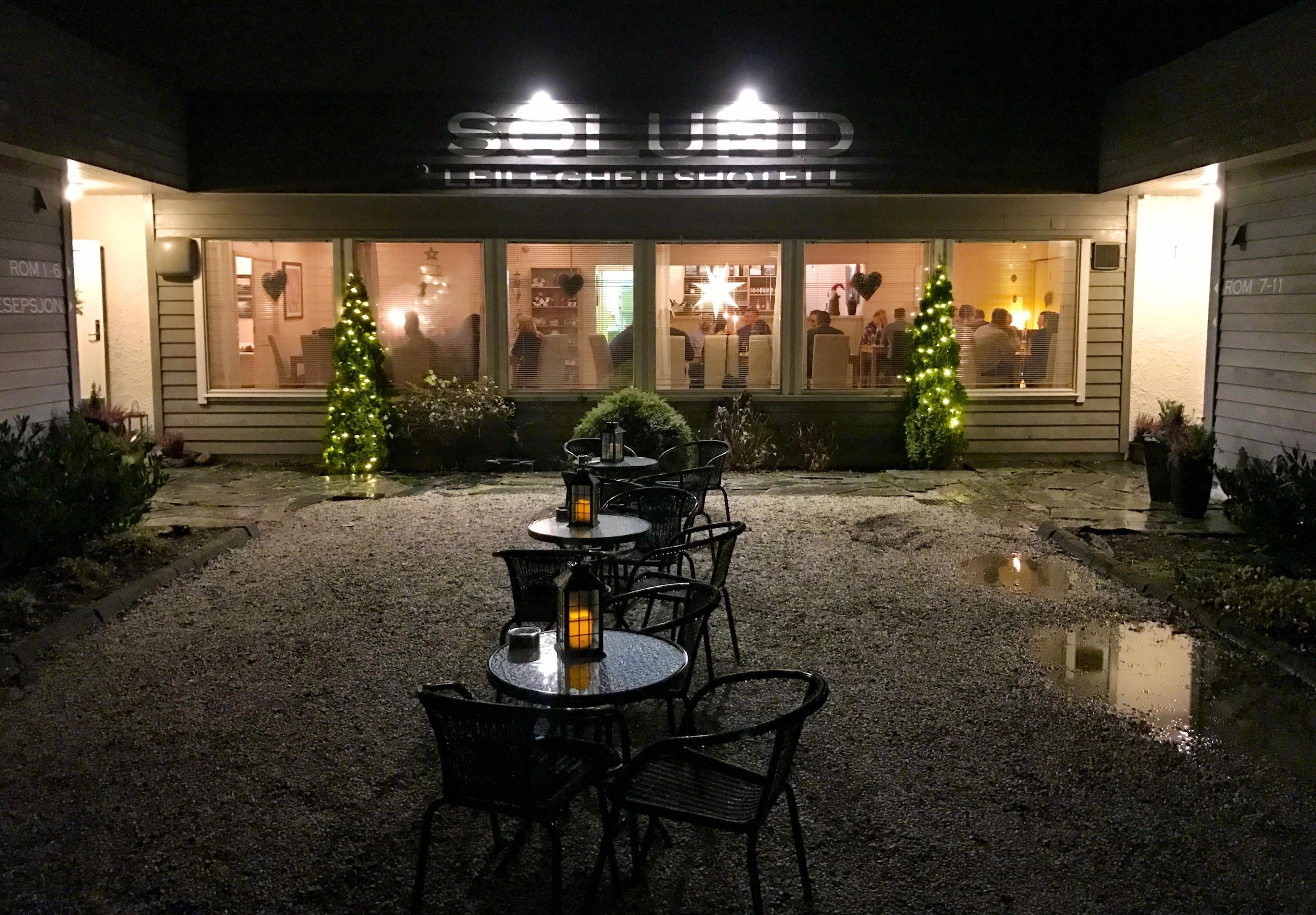 Dinner served, ocean views 