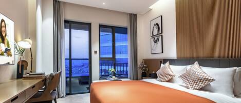 Studio Executive | 1 bedroom, in-room safe, desk, laptop workspace
