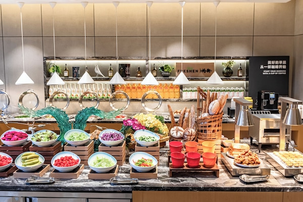 Daily buffet breakfast for a fee