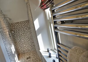 Cottage, 2 kamar tidur | Kamar mandi | Shower dan handuk