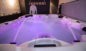 Salle de soins pour les couples, sauna, spa