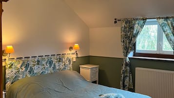 Double Room (La Jardin) | Individually decorated, individually furnished, desk, iron/ironing board