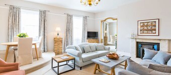 Luxury Apartments - Queen Circus