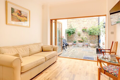 Luxury Apartments - Rodney Road