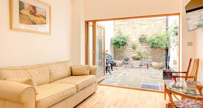 Luxury Apartments - Rodney Road