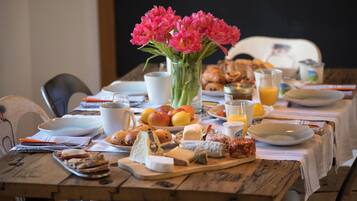 Petit déjeuner continental compris tous les jours