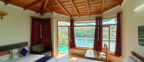 Lakeview Family Room (2nd Floor) | View from room