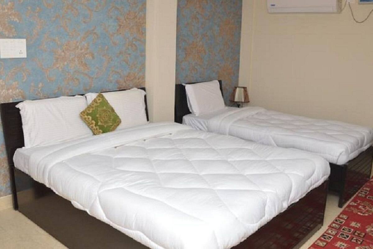 In-room safe, desk, laptop workspace, blackout curtains