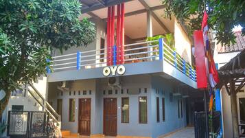 Mặt tiền nơi lưu trú