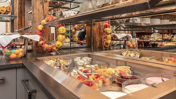 Breakfast buffet - Hotel Sonnenspitz (Kochel am See)