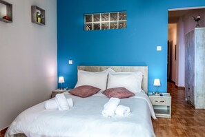 Apartment, Balcony (3 Nefeli) | Desk, iron/ironing board, free cribs/infant beds, travel crib - Zoe's Studio (Athens)