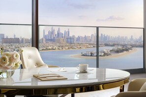 Premium bedding, minibar, in-room safe, desk - Atlantis The Royal (Dubai)