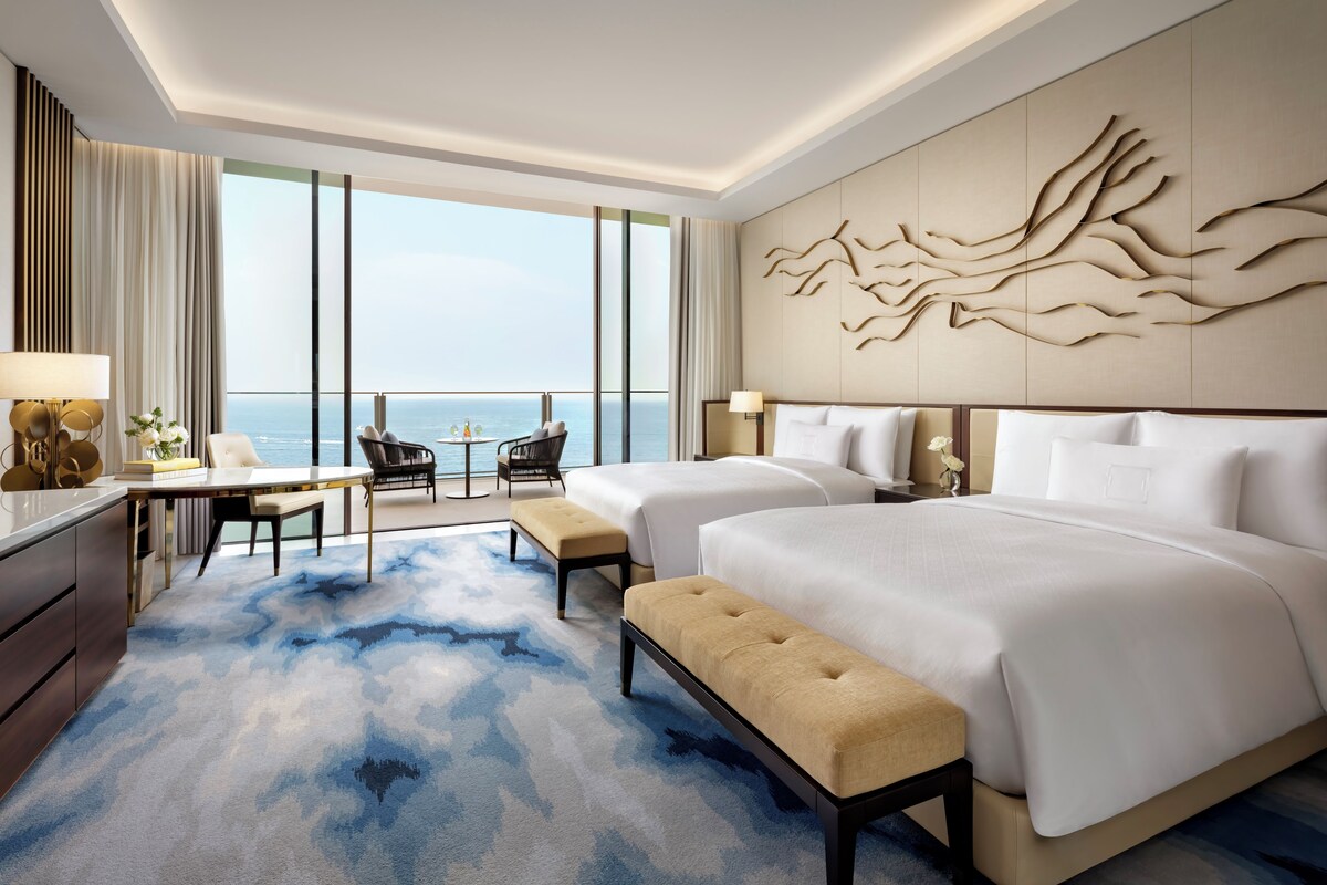Seascape Queen Room | Premium bedding, minibar, in-room safe, desk