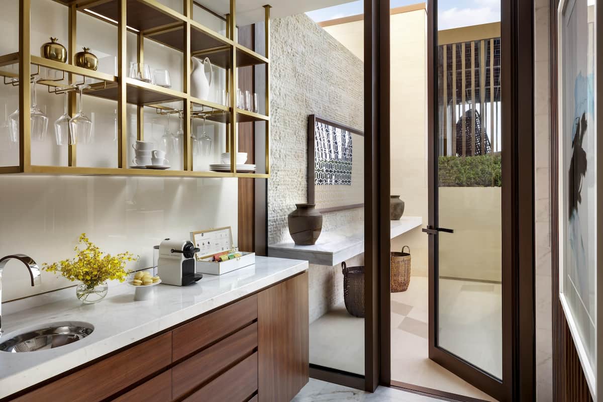 Coffee/tea maker, electric kettle