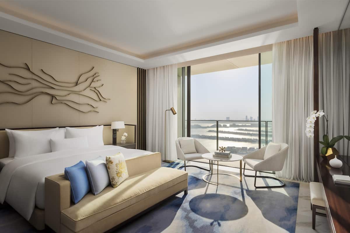 Premium bedding, minibar, in-room safe, desk