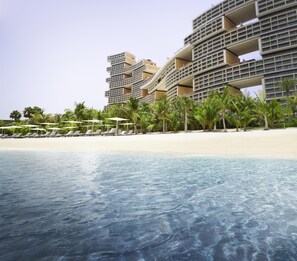 Plage privée, sable blanc, cabana (supplément), chaise longue