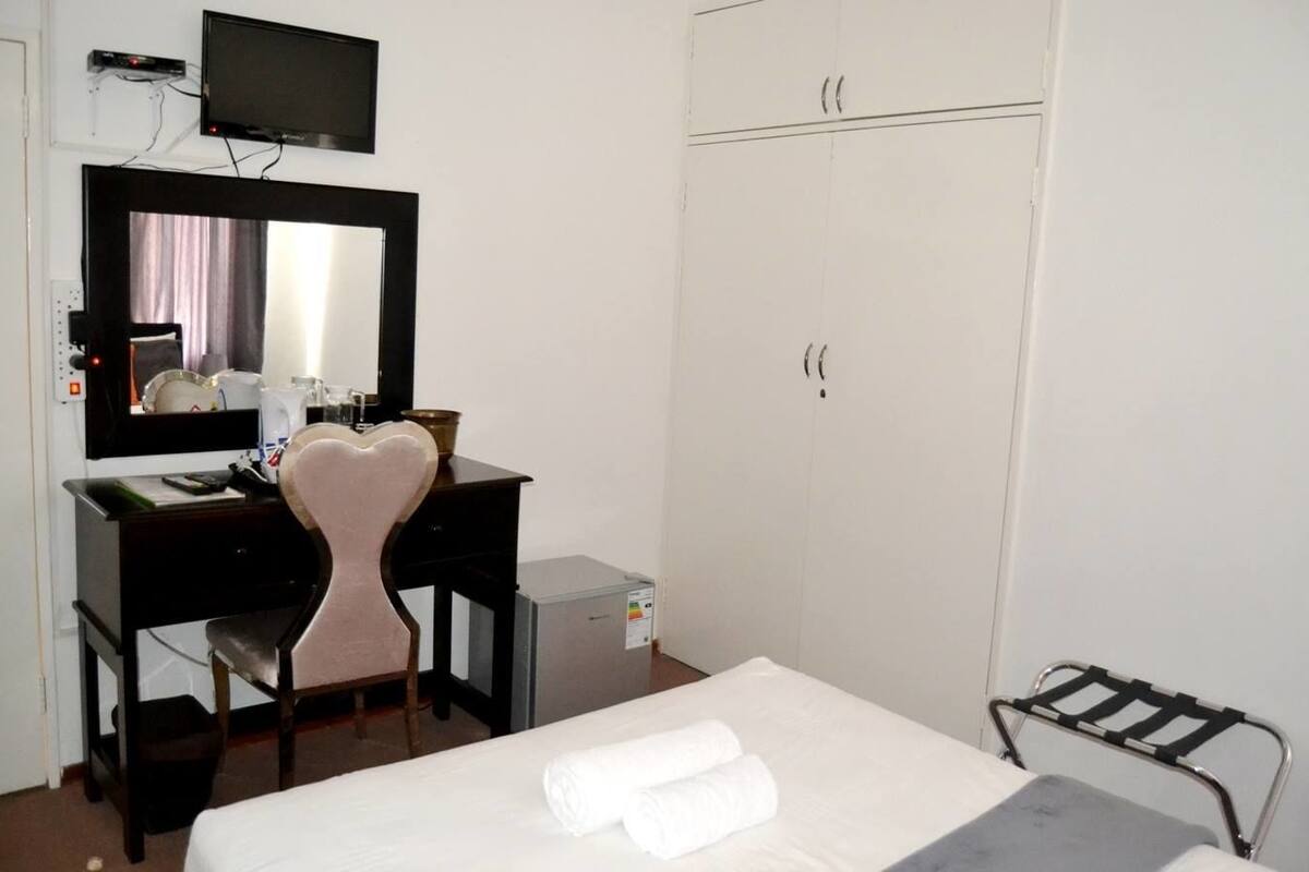 In-room safe, iron/ironing board, free WiFi, bed sheets