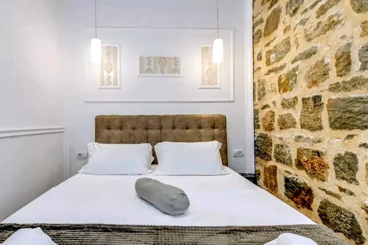 Egyptian cotton sheets, premium bedding, down duvets