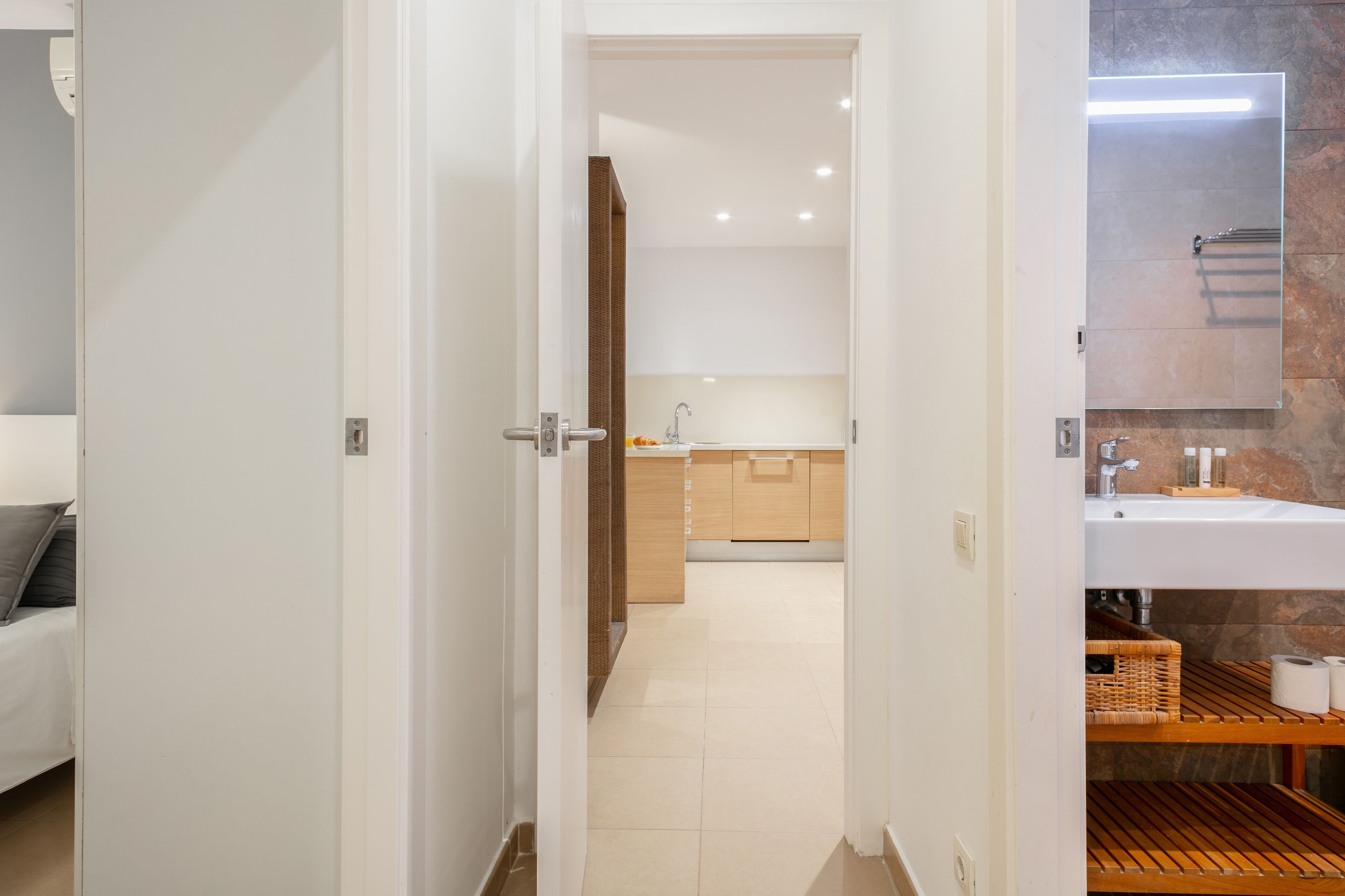 Apartment, 3 Bedrooms, Ensuite | Living area | 32-inch TV with cable channels