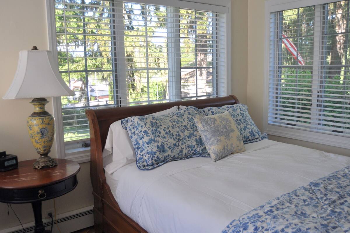 deluxe suite, ensuite (room 1 suite) | interior