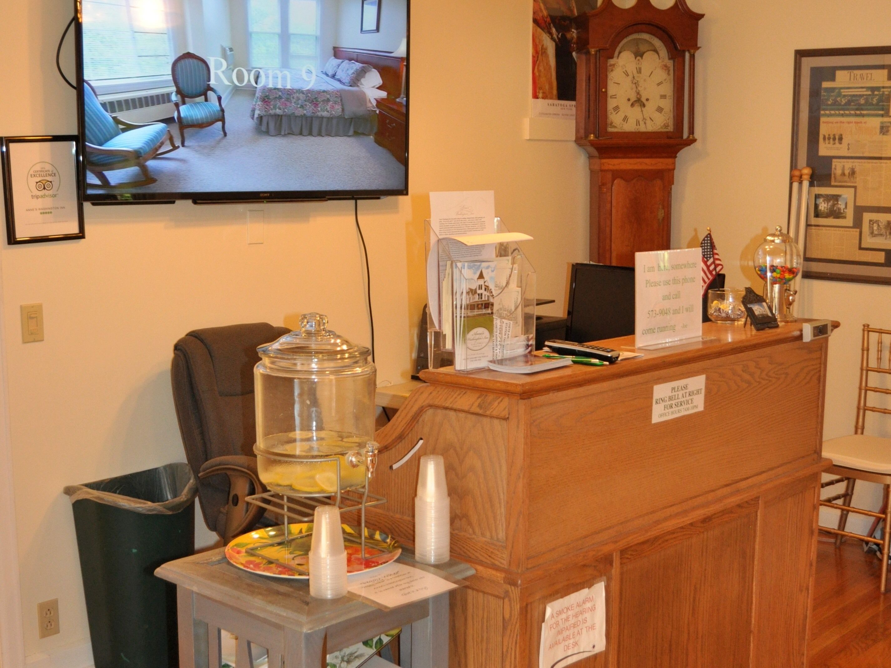 apartment, ensuite (dining room) | lobby