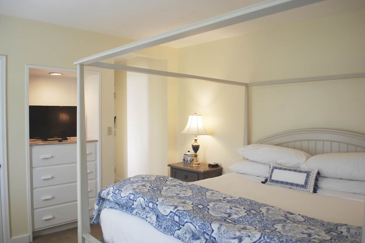 Deluxe Double Room, Private Bathroom (26) | Interior