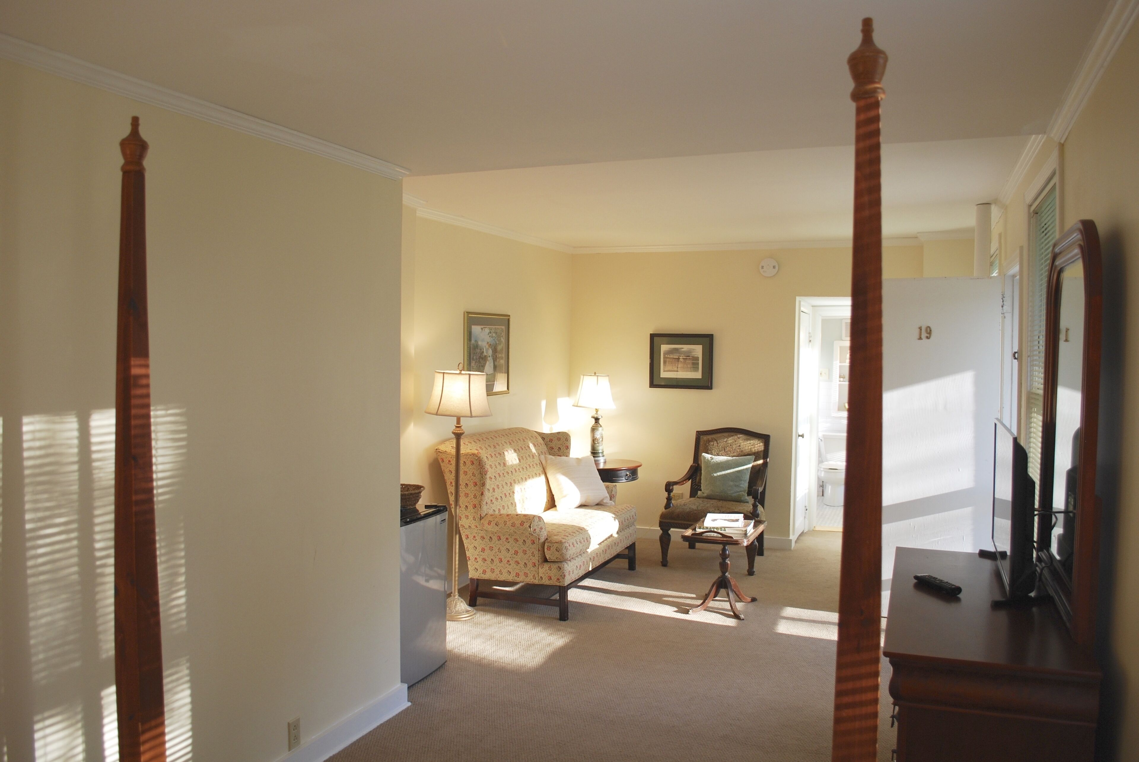 deluxe double room, ensuite (queen with porch #19) | interior