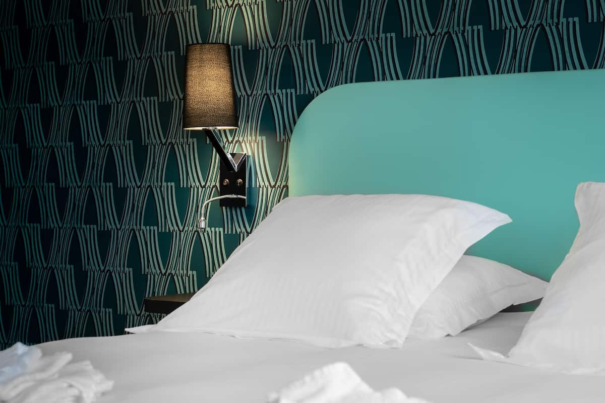 basic double room | premium bedding, individually decorated, individually furnished, desk