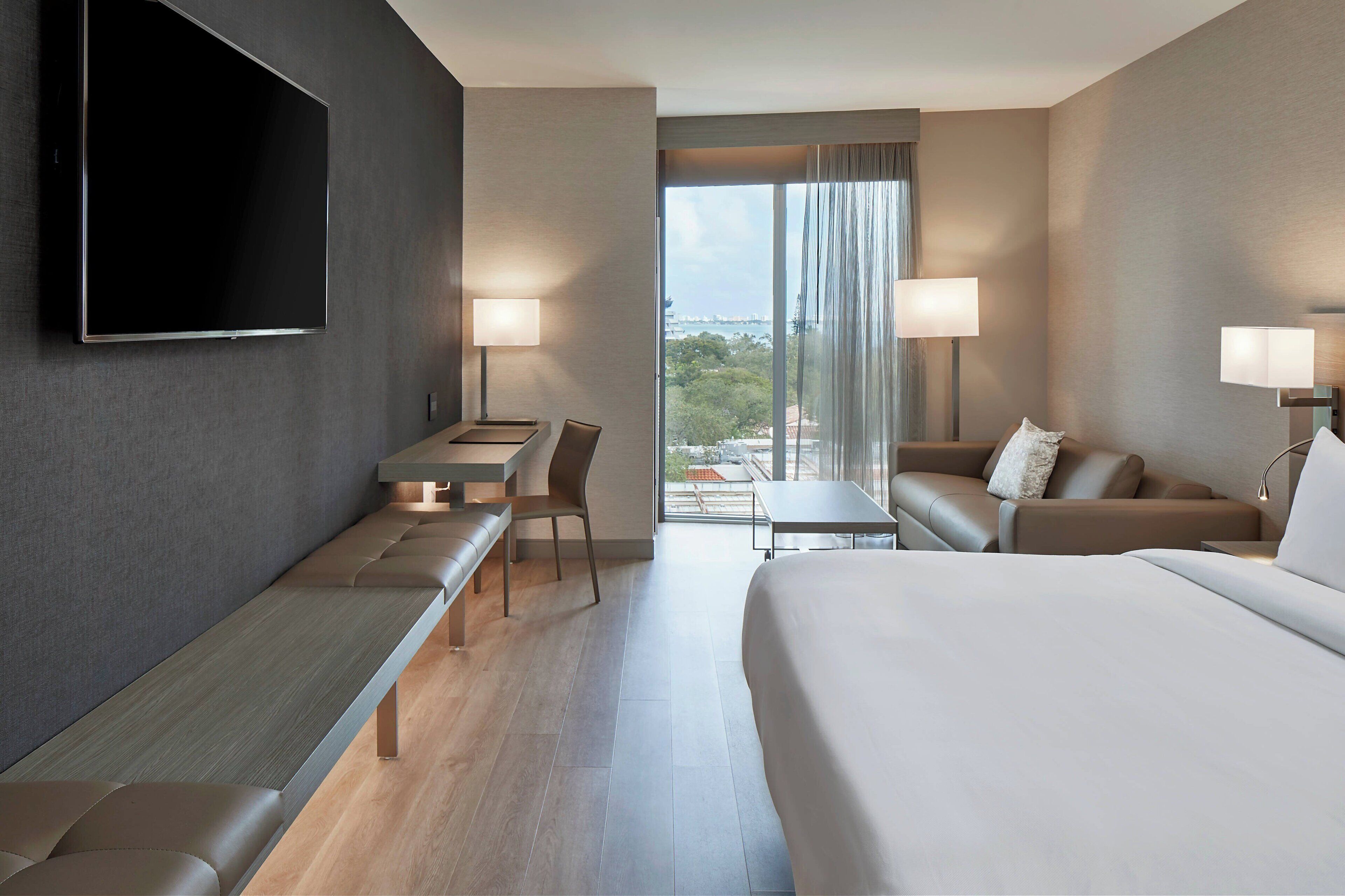 Room, 1 King Bed with Sofa bed | Premium bedding, pillowtop beds, desk, laptop workspace