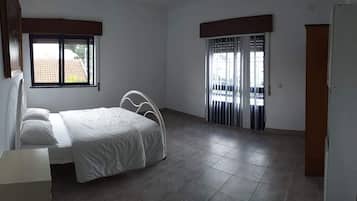 1 dormitori, roba de llit hipoal·lergògena i habitacions insonoritzades