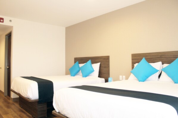 ستائر تعتيم ومكواة/لوح كي وواي فاي مجانًا وملاءات أسرّة