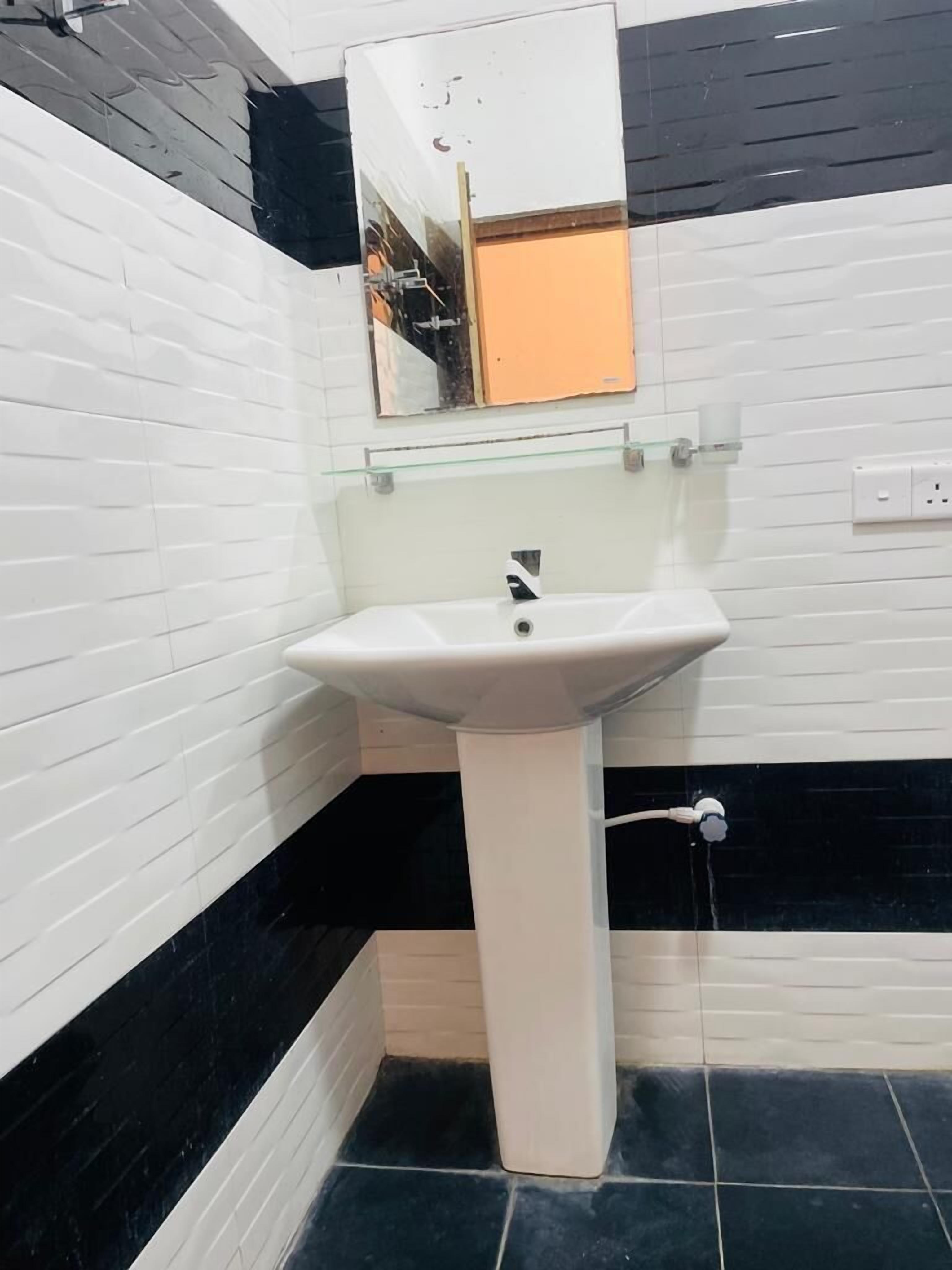 Guitar Bay Arugambay