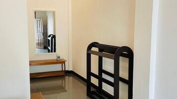 Premium bedding, individually furnished, desk, free WiFi