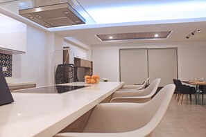Standard Apartment, 2 Bedrooms, Non Smoking | Living area | Flat-screen TV - Icono 405 (Playa del Carmen)