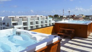 Unclassified image, 2 of 24, button - Lunada 103 (Playa del Carmen)