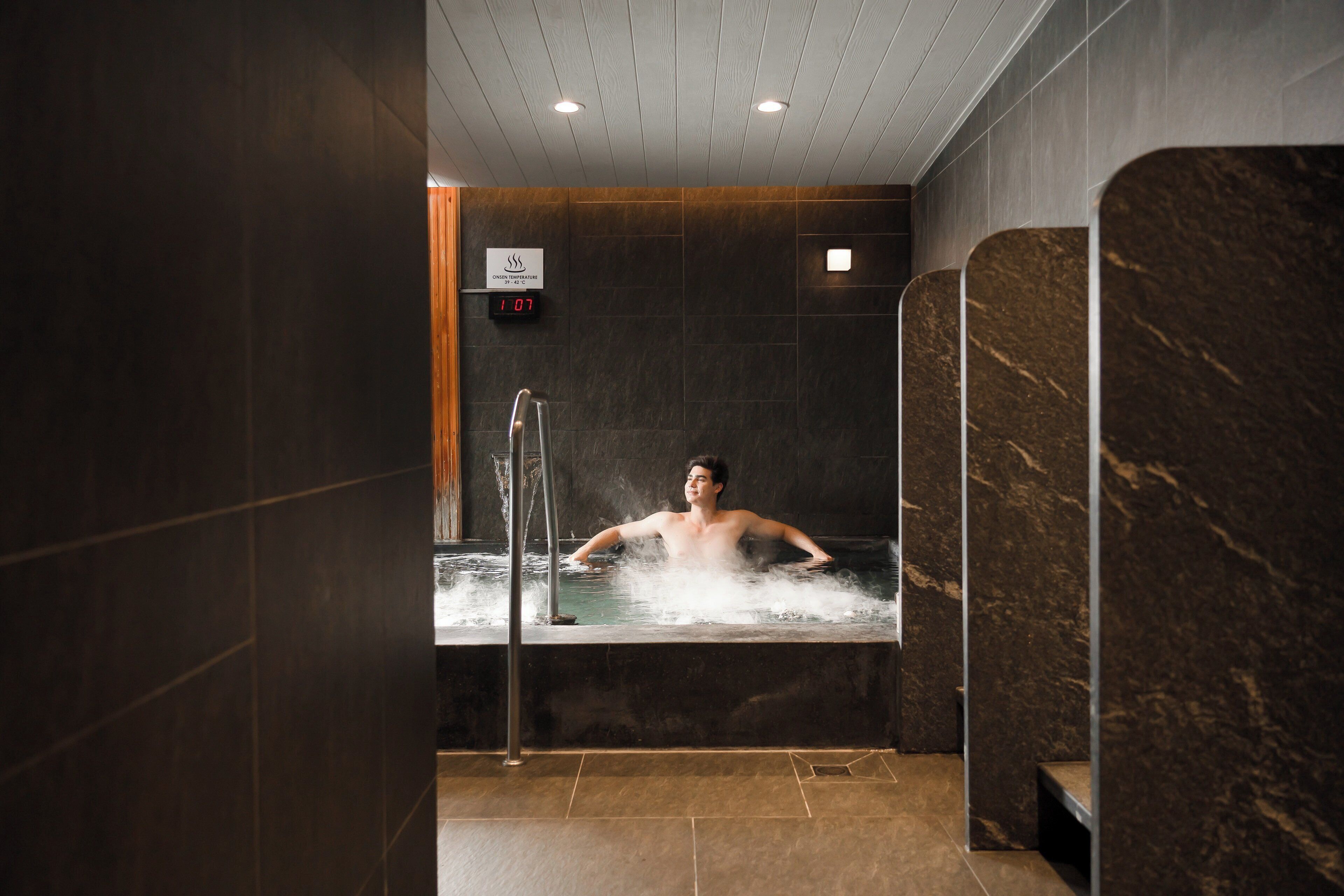 Photo - Staybridge Suites Bangkok Thonglor by IHG