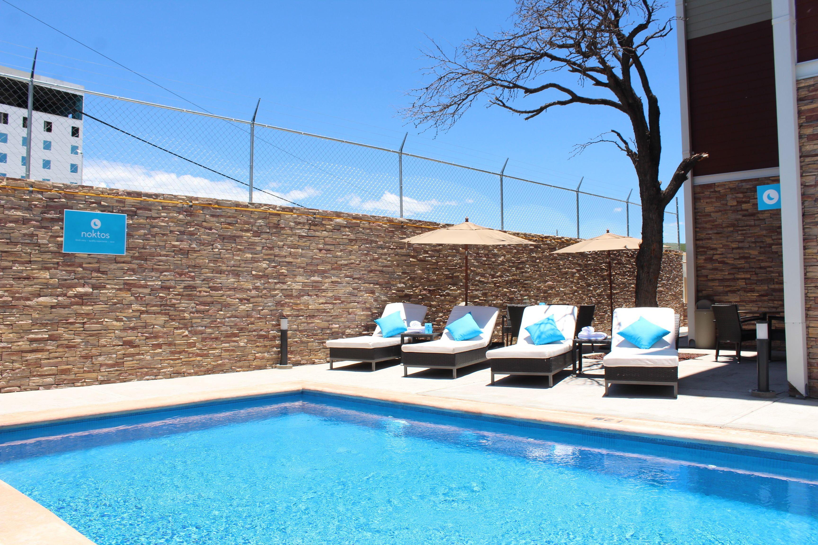 Alberca al aire libre 