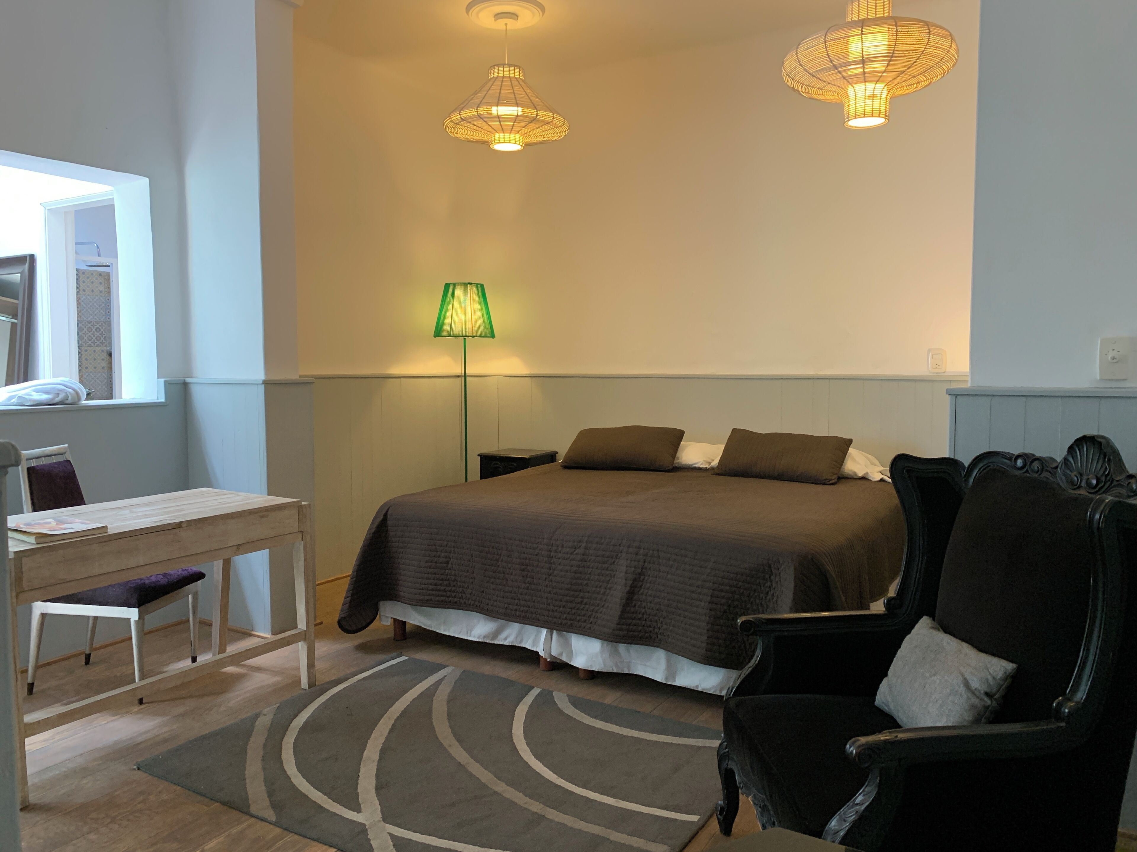 Habitación Elite con 1 cama matrimonial o 2 individuales | Edredón, caja de seguridad en la habitación y decoración personalizada 