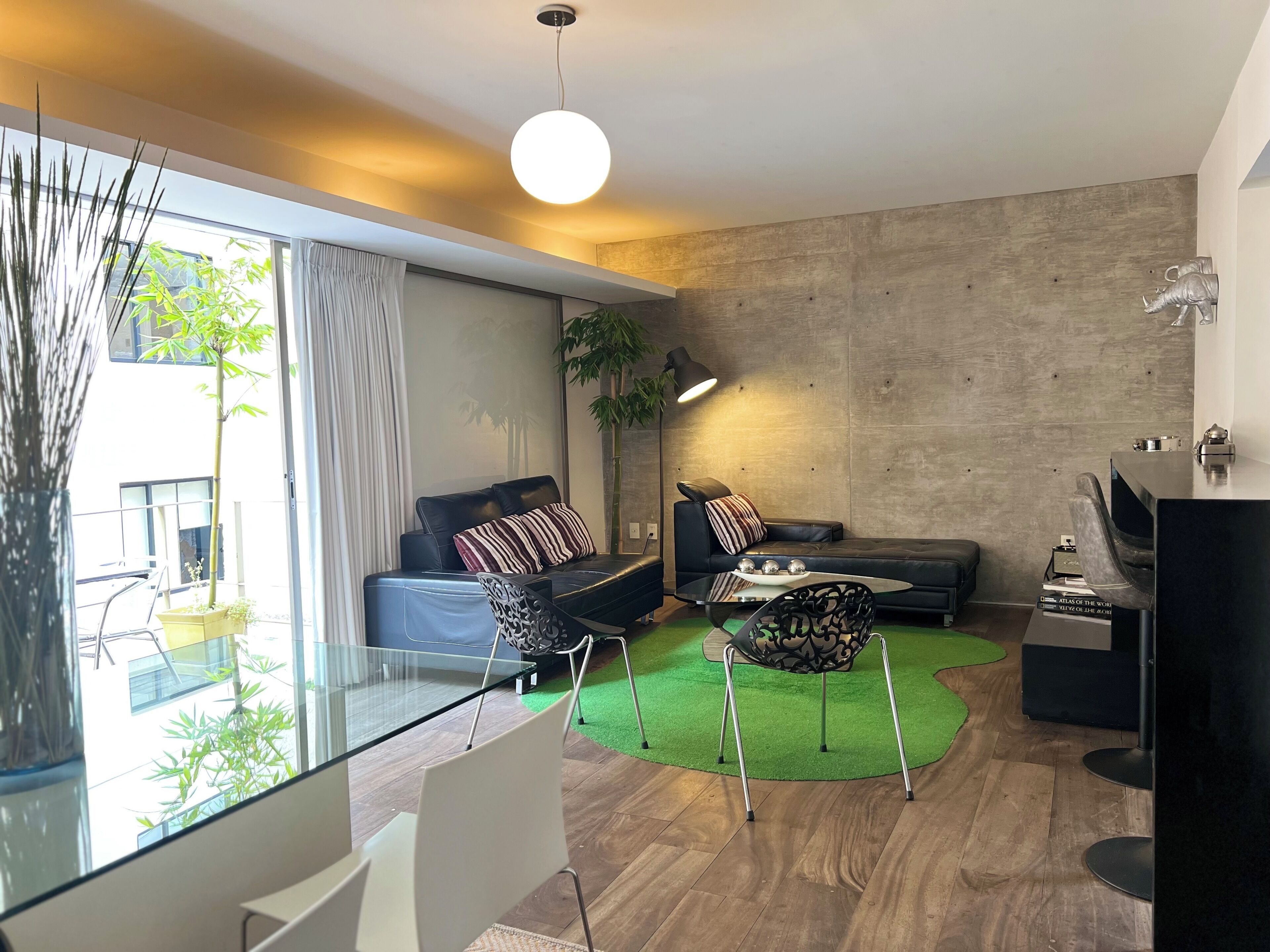 Junior Loft | Living area | 55-inch LED TV with digital channels, TV