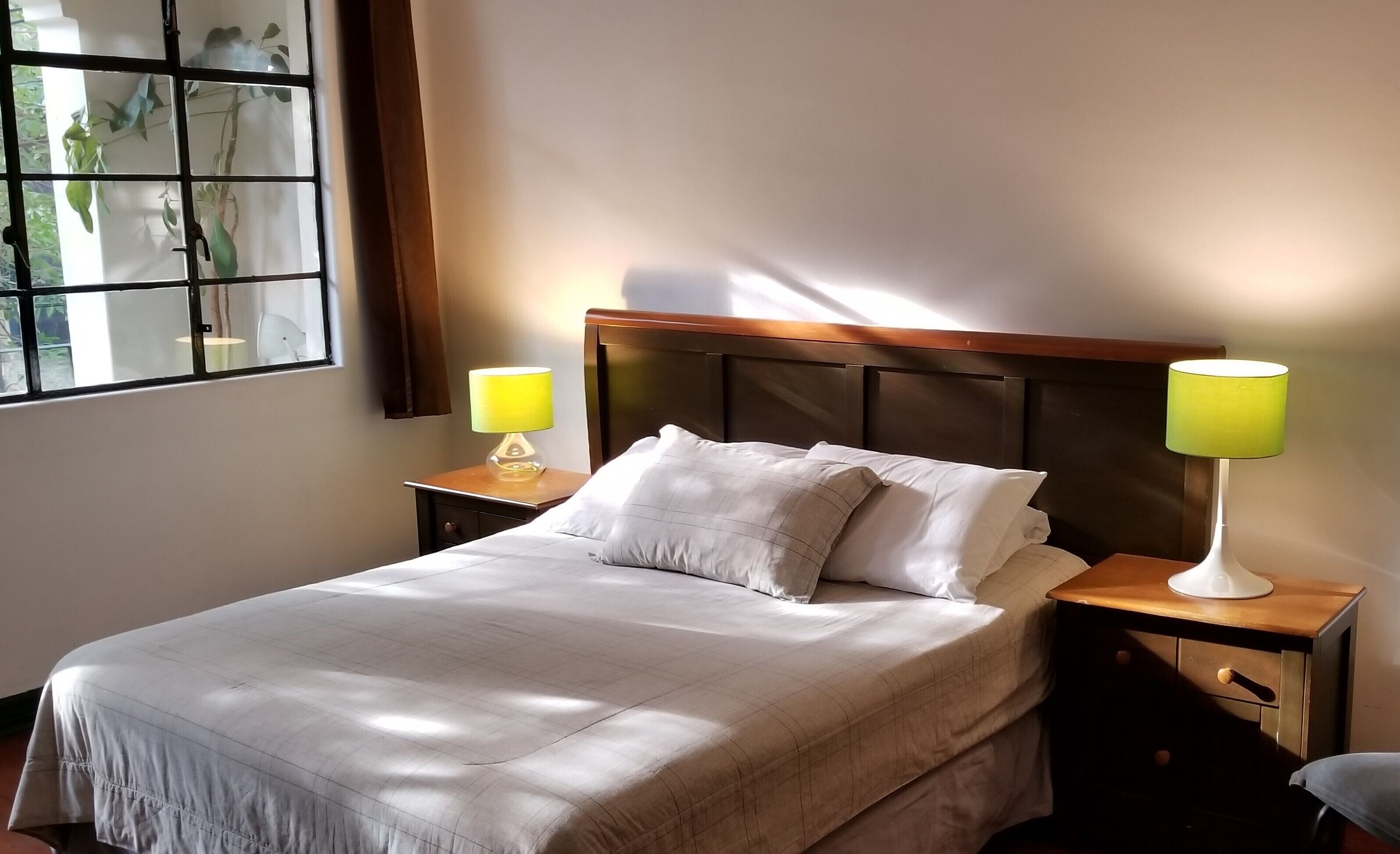 Habitación doble clásica | Edredón, caja de seguridad en la habitación y decoración personalizada 