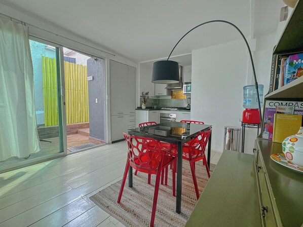 Panoramic Apartment | Private kitchen | Full-size fridge, microwave, oven, toaster - Condesa Haus Rentals (Mexico City)