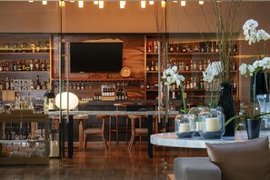 2 restaurants, breakfast, lunch, dinner served; Mexican cuisine - Hyatt Centric Campestre Leon (León)