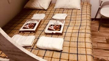 Standard Double Room | Soundproofing, iron/ironing board, free WiFi, bed sheets