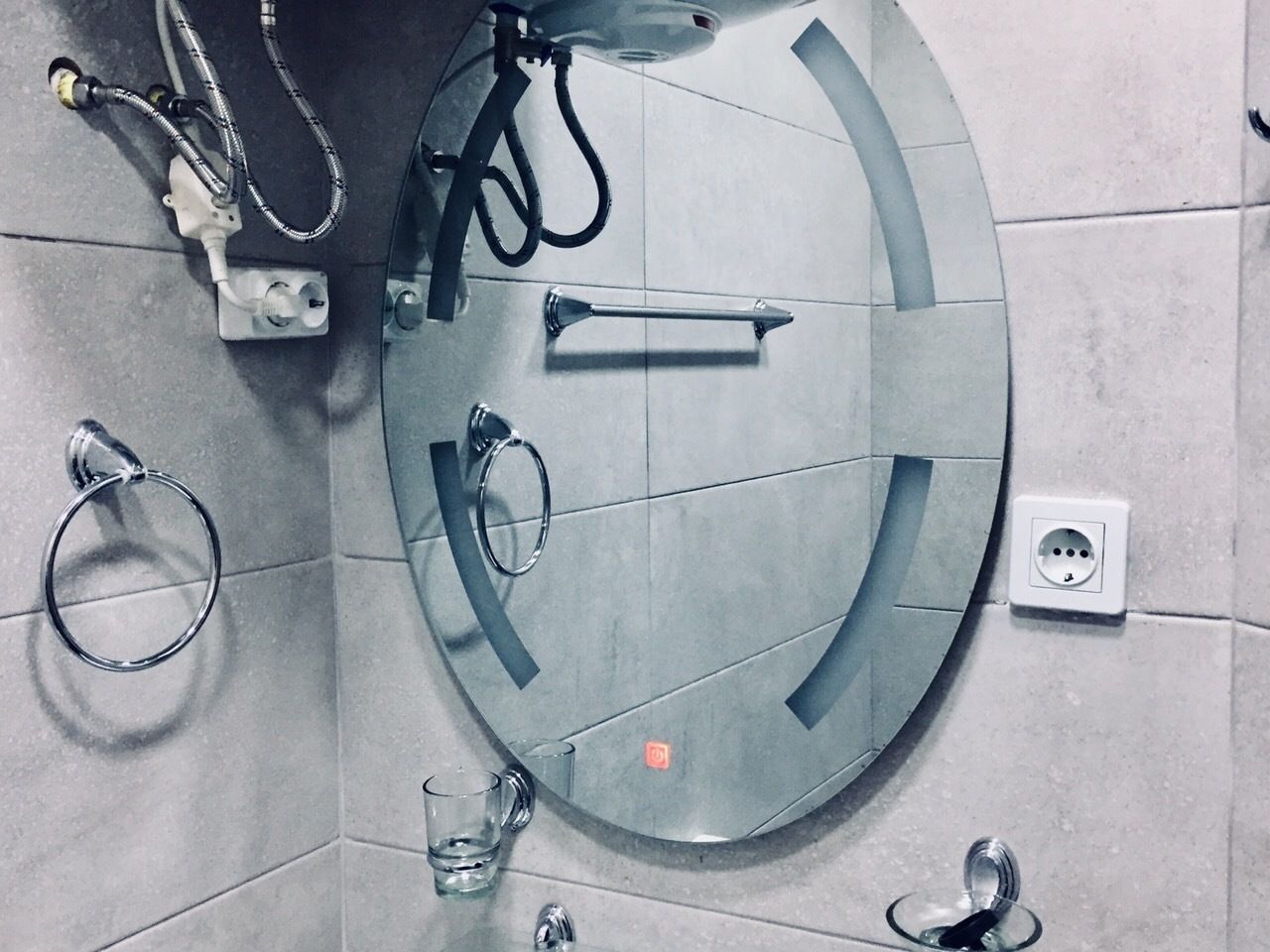 Bathroom amenities