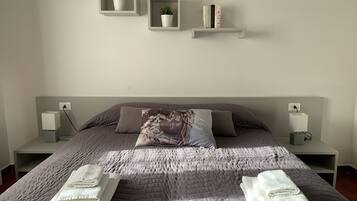 Classic Double or Twin Room | Minibar, desk, free WiFi, bed sheets