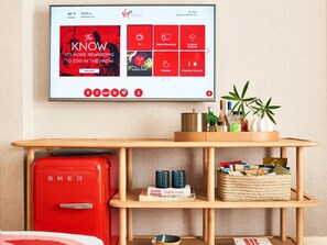 Television - Virgin Hotels Dallas (Dallas)