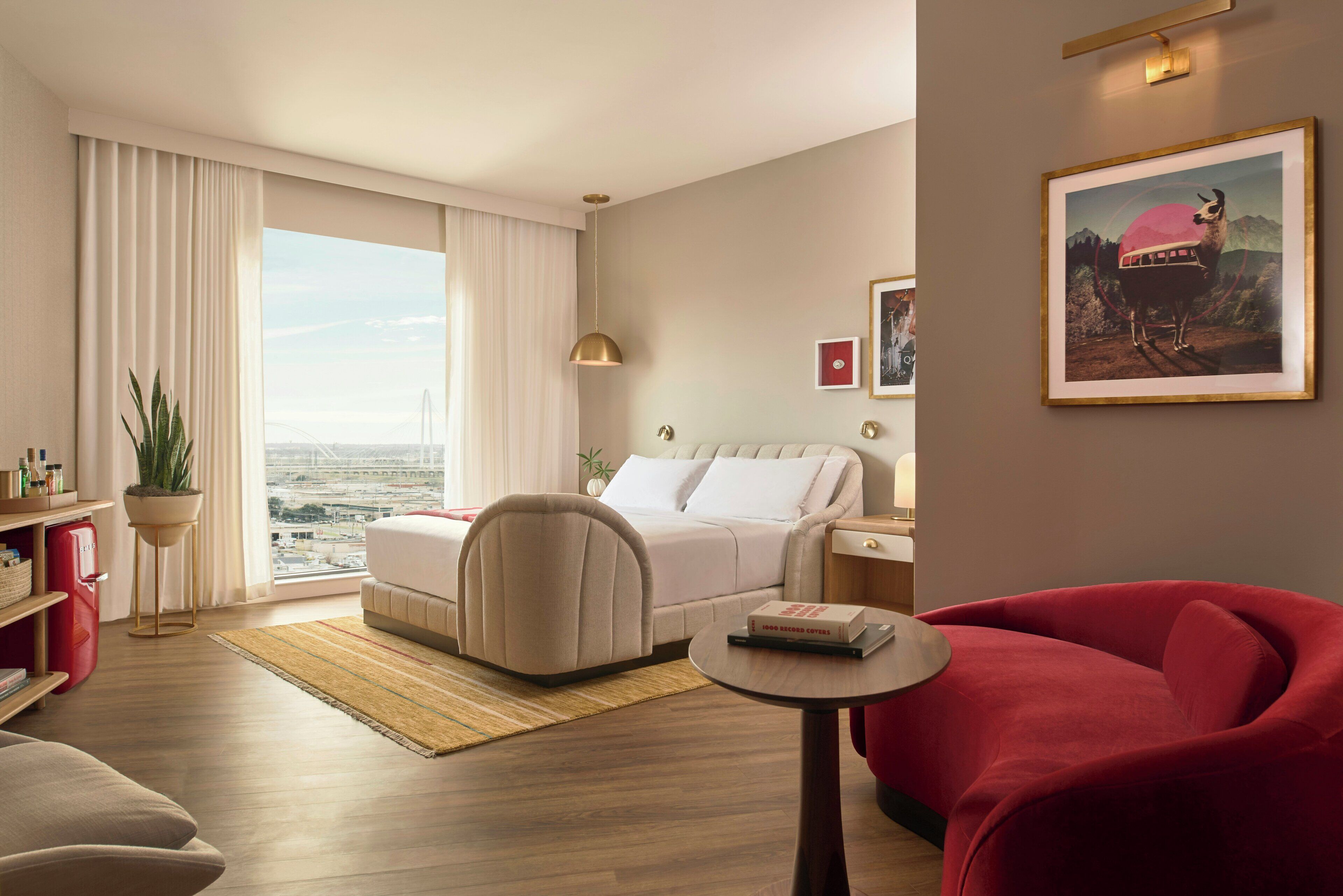 Hypo-allergenic bedding, minibar, in-room safe, laptop workspace